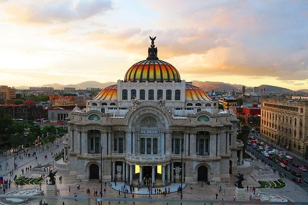 16. Meksika'daki sanatçılar vergilerini eserleriyle ödeyebilir.