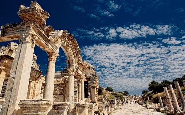 Senin görmen gereken yer Efes Antik Kenti!