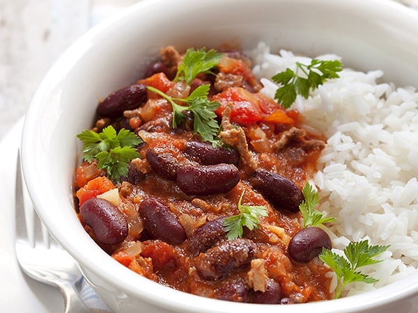 Chili Con Carne Yanına Ne Yapılır?