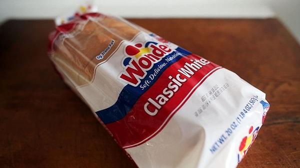 Amerika'nın en ünlü ekmeklerinden biri olan Wonder Bread, azodikarbonamid adlı katkı maddesini içerir. Bu katkı maddesi yoga matında bile kullanılmaktadır! Hal böyle olunca Avrupa Birliği ülkeleri bu ekmeği ve özellikle o katkı maddesinin gıdalarda kullanılmasını yasakladı.