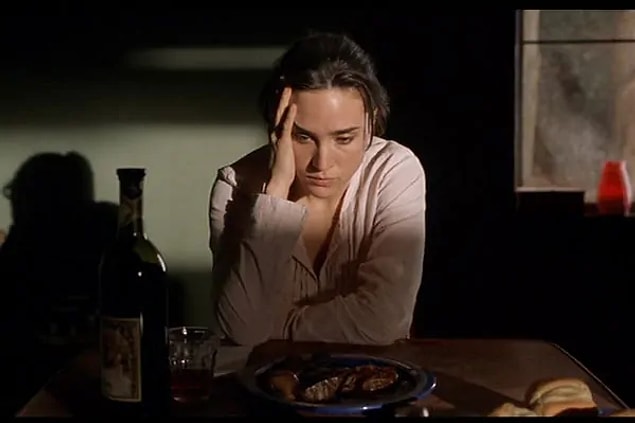 Anne ve kızının, alkolik eski kocasından ayrıldığından beri iki yıldır adamla beraber yaşadığı öğrenildi.