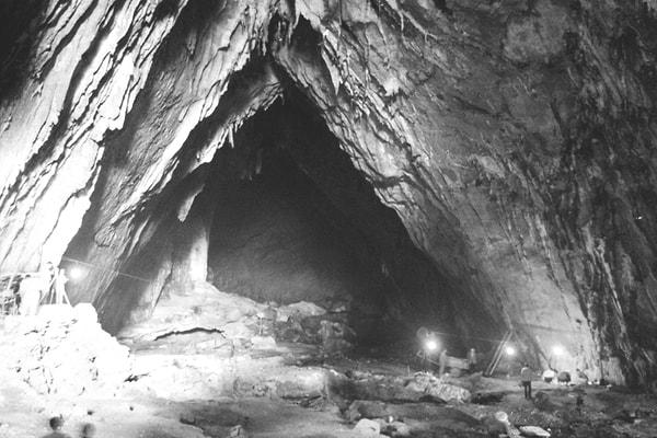 2. Panxian Dadong Mağaraları