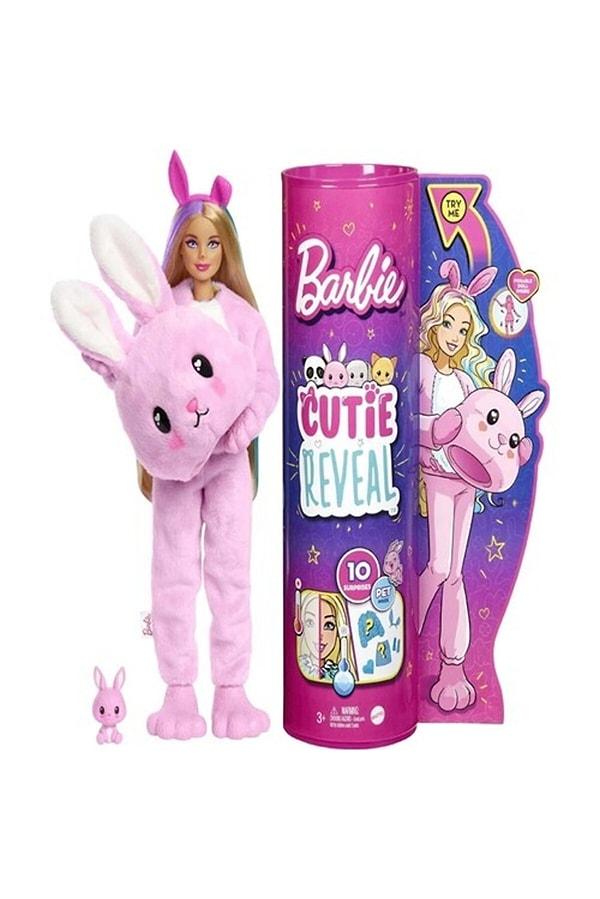 11. Tatlı tavşan peluş kostümlü Barbie'nin güzelliğine bakar mısınız?