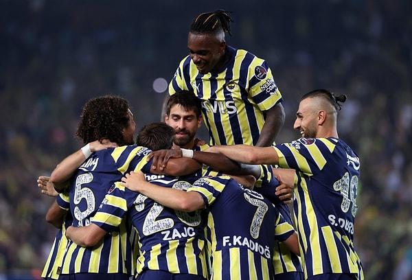 Fenerbahçe maçı 19. ve 41. dakikalarda Enner Valencia, 47. dakikada Miha Zajc ve 83. dakikada Alioski'nin bulduğu gollerle 4-2 kazandı.