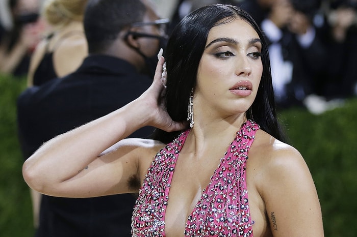 25-летняя дочь Мадонны Лурдес Леон выпустила дебютный сингл под названием ‘Lock and Key’