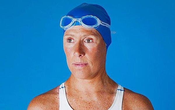 8. 64 yaşındaki Diana Nyad Küba'dan Florida'ya 110 kilometre yüzmüştür. Küba'dan Florida'ya ulaşması 53 saat sürmüştür.