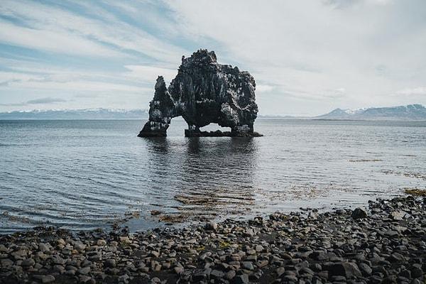7. Hvítserkur Denizi, İzlanda: