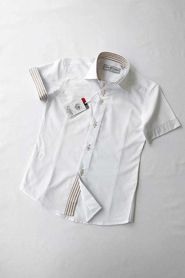 19. Çizgili kısa kollu okul gömleği, forma yedeği olarak kullanılabilecek şık bir parça.