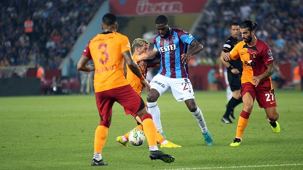 Spor Toto Süper Lig'ide 4. haftanın dev maçında Trabzonspor ile Galatasaray golsüz berabere kaldı.