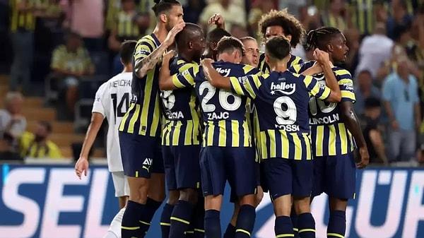 Austria Wien karşısında oynadığı rövanş maçında 4-1'lik skor elde eden Fenerbahçe adını gruplara yazdırmayı başardı.