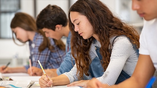 Artık Sıkılmak Yok! Ders Çalışmayı Eğlenceli Hale Getirecek 6 Şey