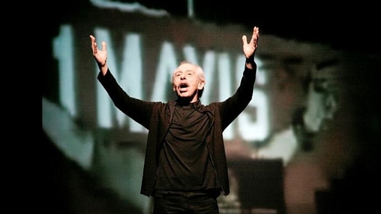 Ünlü Sanatçı Genco Erkal Hastaneye Kaldırıldı