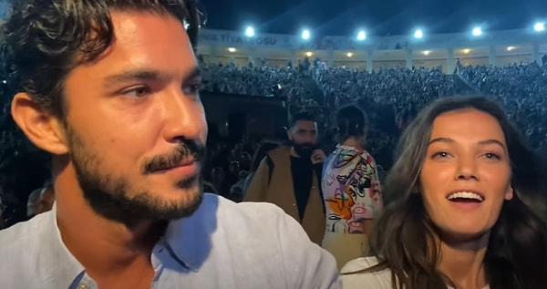 Aşklarını kameralardan uzakta yaşamayı tercih eden Pınar Deniz ve Kaan Yıldırım çifti bu akşam ilk kez birlikte görüntülendi.
