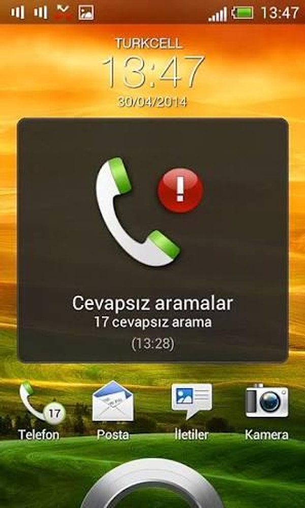 "Aşkım valla telefon sessizeydi, duymamışım ya. Uyuyakalmışım bi de zaten... Tabi..."