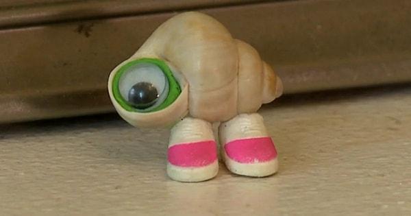8. Marcel the Shell with Shoes On (2021)