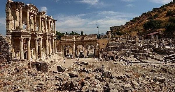 1. Efes Antik Kenti