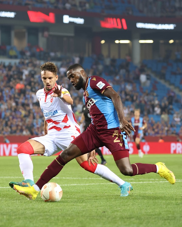 Trabzonspor, UEFA Avrupa Ligi H Grubu ikinci hafta maçında Kızılyıldız'ı ağırladı.