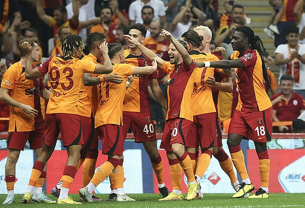 Bu sonuçla birlikte üst üste 3. kez kazanan Galatasaray puanını 16'ya çıkardı ve maç fazlasıyla liderliğe yükseldi.