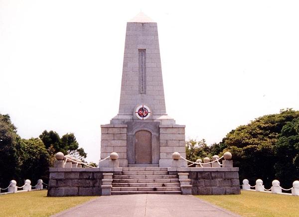 Kazada ölenleri anmak için Japonlar anıt inşa etti.