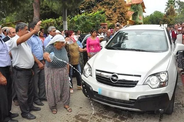 5. Yolcunun ardından su dökmek