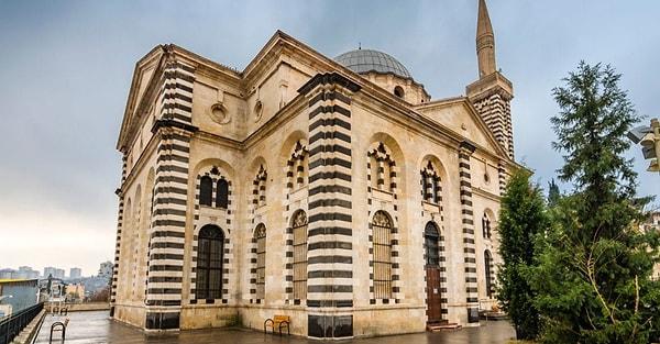 3. Şehrin En Büyük Camilerinden: Kurtuluş Camii