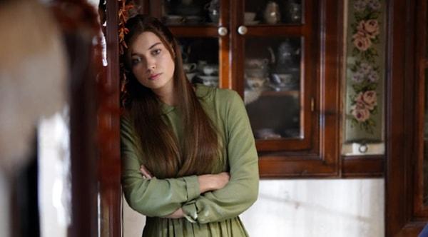 Güzel oyuncu Afra Saraçoğlu dizide Seyran karakterine hayat verecek.