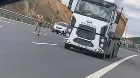 Otobanda Yarı Çıplak Koştu: Kuzey Marmara Otoyolu’nda İlginç Anlar