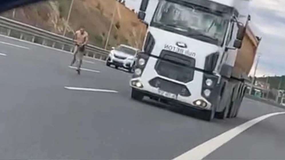 Otobanda Yarı Çıplak Koştu: Kuzey Marmara Otoyolu’nda İlginç Anlar