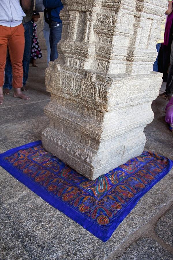2. Veerabhadra Tapınağı - Havadaki Sütun