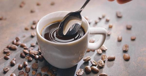 4. Sade kahve sevenler için: Americano tarifi