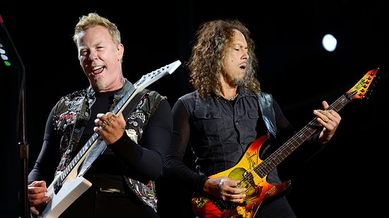 Canlı Performanslarıyla Hayranlarını Coşturan En Eğlenceli Konser Sahnesine Sahip 14 Şarkıcı