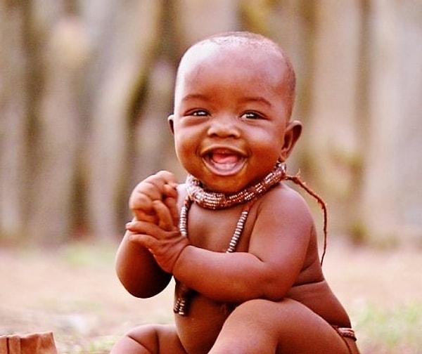 Bu geleneğe karşı gelerek eğer bir kişi bebeğini köyün içinde doğurursa bebekte deforme veya anormali olacağına dair yaygın bir inanç bulunuyor.