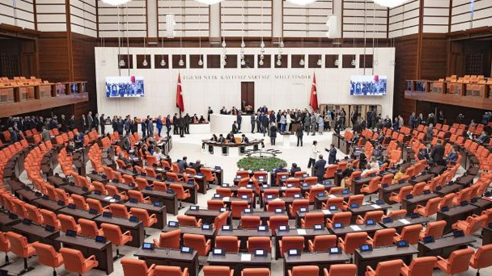 İlk İş Sosyal Medya Düzenlemesi: Af Yasası Çıkacak mı?