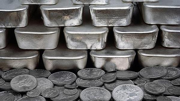 Borsa İstanbul Kıymetli Madenler Piyasası verilerine göre, aynı ayda gümüş ithalatı 68 bin 70 kg oldu. Geçen yılın aynı ayında gümüş ithalatı 36 bin 417 kg olmuştu.