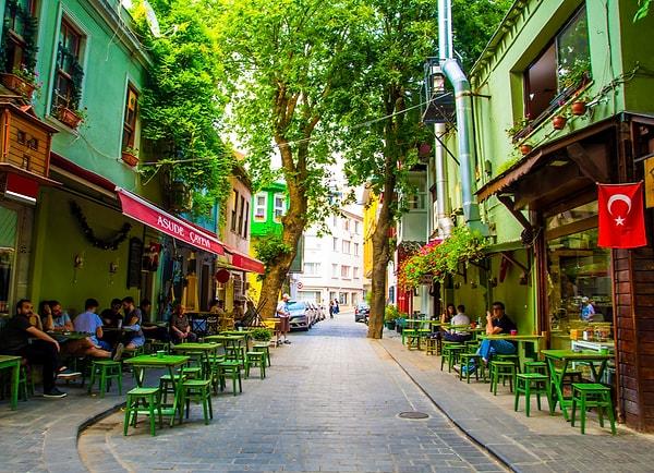 صورة شارع ايكاديه في إسطنبول