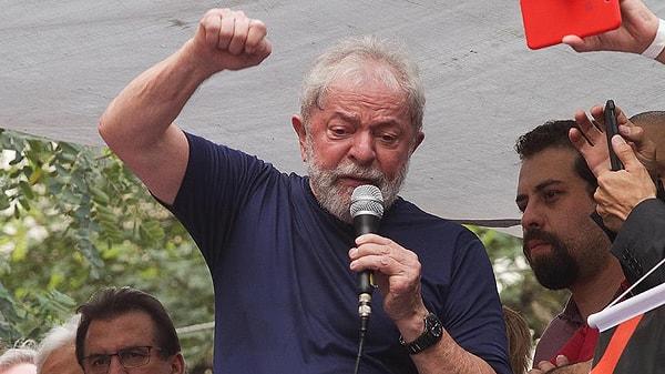 Mülkün sahibi olmadığını öne süren Lula bunun ardından Rousseff tarafından özel kalem müdürü seçildi. 2019 yılında ise rüşvet aldığı gerekçesiyle 12 yıl hapis cezası ile yüzleşti.