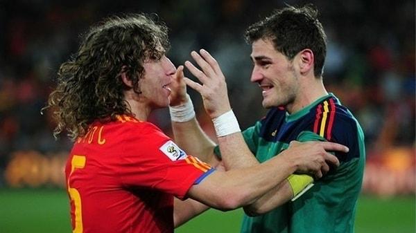 Iker Casillas, eşcinsel olduğunu açıkladığı tweeti sildi ardından da "Hesabım hacklendi, özür dilerim. LGBT topluluğundan daha fazla özür dilerim" açıklaması yaptı. Benzer bir özür de daha sonra Puyol'dan geldi.
