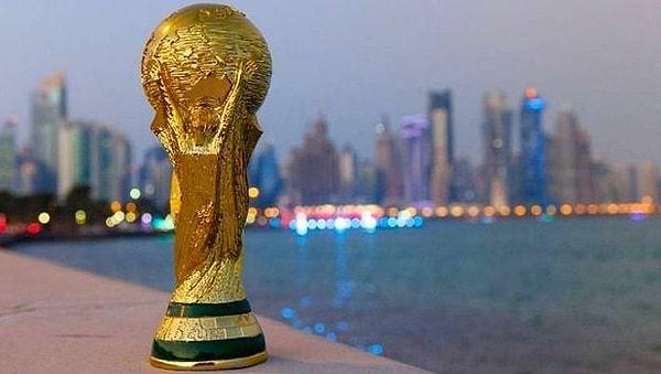 20 Kasım'da başlayıp 18 Aralık'ta sona erecek olan 2022 Katar Dünya Kupası futbolseverler tarafından oldukça eleştiriliyor.