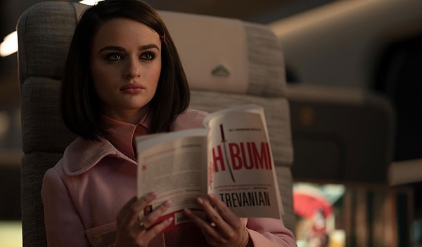 Но была более положительная реакция со стороны Тори Бразье из Metro, в которой она присвоила фильму четыре звезды.