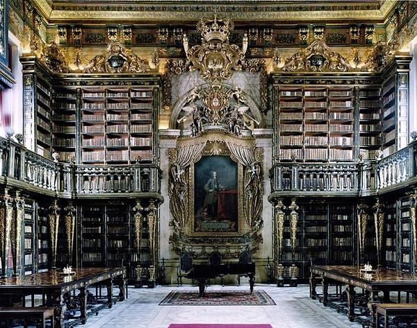 17. The University of Coimbra General Library, Portekiz