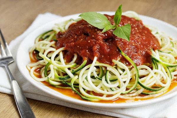 3. Spagettiye hangi çocuk hayır diyebilir ki: Kabak spagetti tarifi