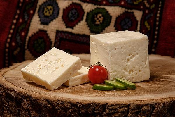 Rüyada Peynir Çeşitlerinden Birisini Görmek Ne Anlama Gelir?