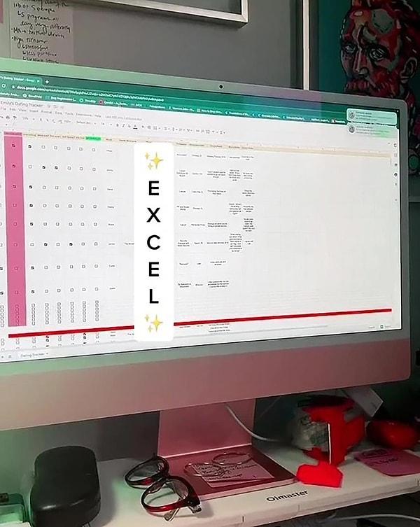 TikTok’ta @crumbletumble00 kullanıcı adına sahip olan Emily, görüştüğü ve flört ettiği tüm erkeklerin fotoğraflarıyla birlikte bir Excel listesi tuttuğunu anlatıyor viral olan videoda…