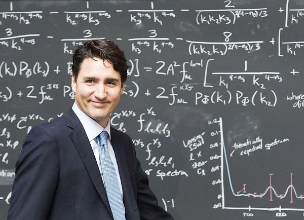 18. Katıldığı bir basın konferansında Kuantum Bilişimi’ni açıklayan Trudeau aynı zamanda dans etmekte ve çeşitli spor dallarında da başarılı.