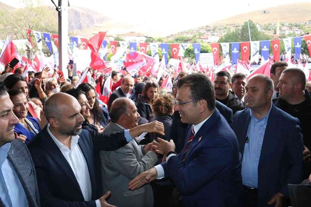 Ekrem İmamoğlu’ndan Adaylık Açıklaması: ‘Meraktan Çatlasınlar da Patlasınlar da’