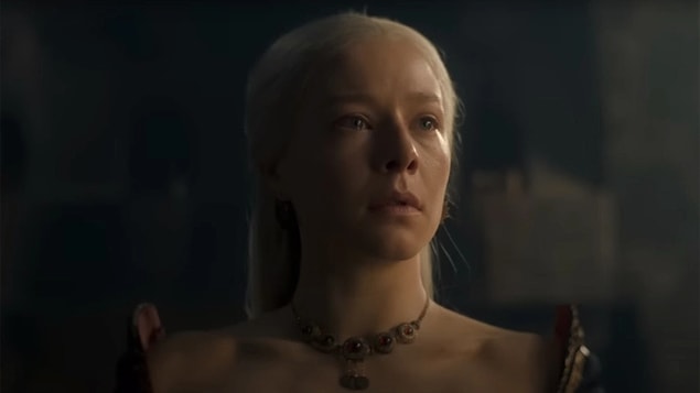 2. Sezon finalinde Rhaenyra'nın kaybettiği bebeğin, Game of Thrones'da Daenerys'in kaybettiği bebekle benzerlikleri vardı.