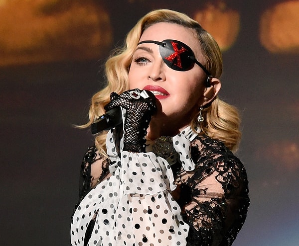 4. Popun kraliçesi Madonna 64 yaşında ve hâlâ taş gibi.