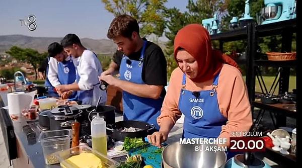 Mehmet Şef'in araya girmesiyle Burak ve Büşra arasındaki atışma son buldu. Yarışmacılar birbirinden lezzetli yemekler ortaya çıkarmak için hareket geçti.