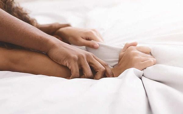 Journal of Sex & Marital Therapy'de yapılan araştırma, kadınların orgazma ulaşma sürecini hızlandırmak için şu tavsiyeleri veriyor: