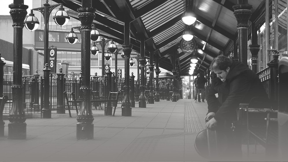 Yarım Saat Mola! Dinlenme Tesisinde İçiniz Üşürken Dinlemeniz Gereken 13 Şarkı